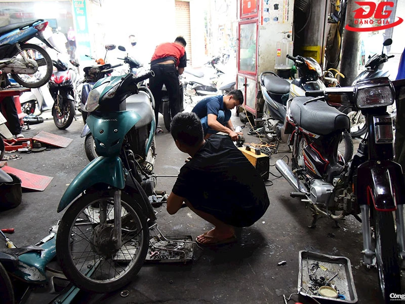 Chi phí sửa xe máy khi bị ngập nước