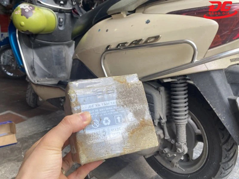 cách nhận biết xe tay ga bị vô nước