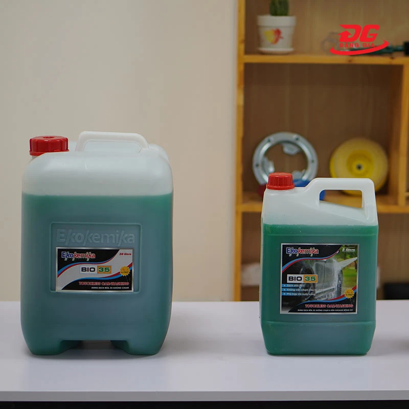 Dung dịch rửa xe không chạm