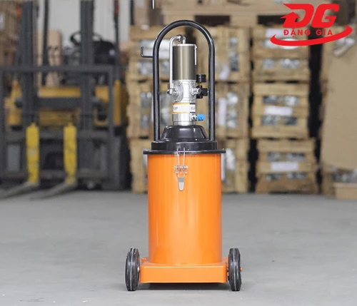 Máy bơm mỡ Kumisai 12L model KMS-12S 6