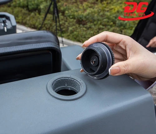 Xe quét rác ngồi lái Kumisai KMS-1250E 6