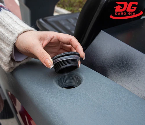 Xe quét rác ngồi lái Kumisai KMS-1350E 4