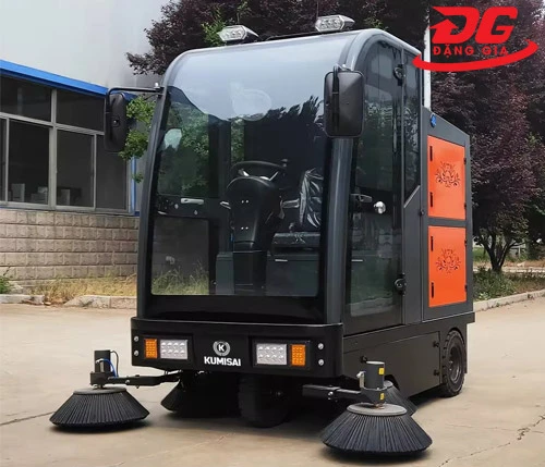 Xe quét rác ngồi lái Kumisai KMS-S13 3