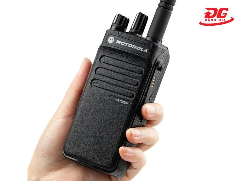 Máy bộ đàm Motorola Xir P6600i 3