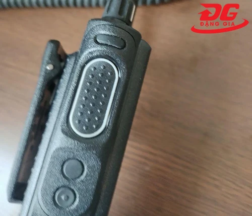 Bộ đàm Motorola Xir P8668i 7