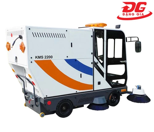 Xe quét rác ngồi lái Kumisai KMS 2200 5