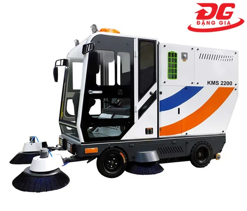 Xe quét rác ngồi lái Kumisai KMS 2200 3