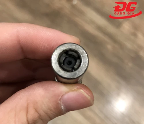 Vú bơm mỡ đầu bằng 5