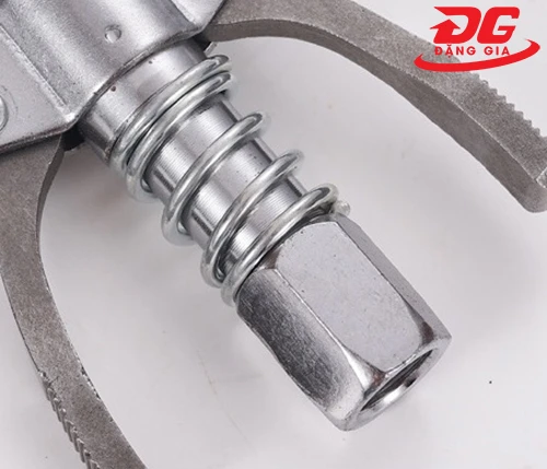 Đầu súng bơm mỡ bò tự khóa 4