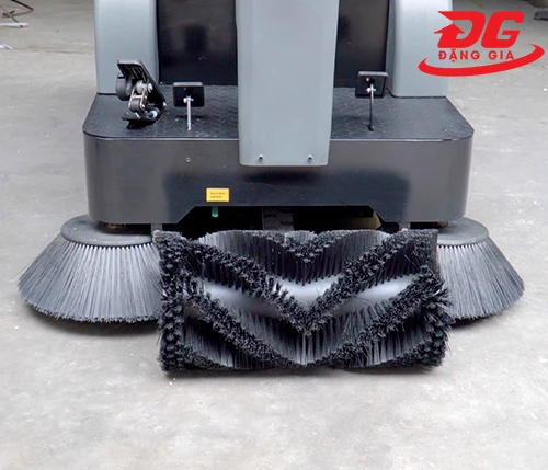 Chổi chính xe quét rác Kumisai KMS 1350E 3