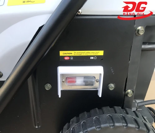 Máy xịt rửa xe cao áp Kumisai KMS 16MC 3