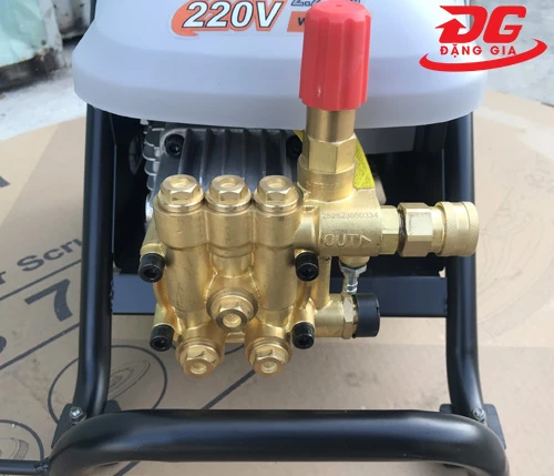 Máy xịt rửa xe cao áp Kumisai KMS 16MC 4