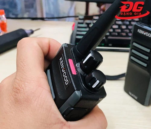 Bộ đàm Kenwood TK F739 5