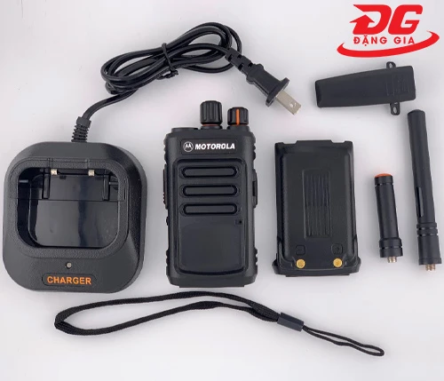 Bộ đàm Motorola XiR C6650 5