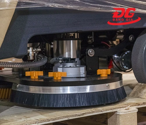 Bàn chà máy chà sàn ngồi lái Kumisai KMS-K80