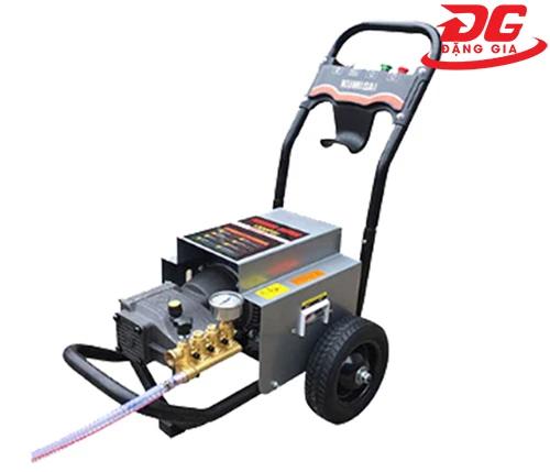 Máy phun rửa xe Kumisai 70/1.8 3