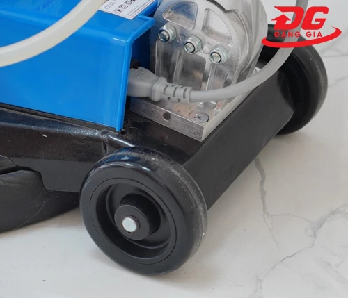 Máy chà sàn giặt thảm BF522 4