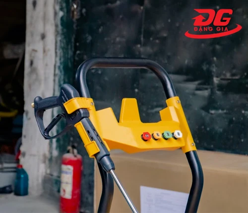 Máy bơm rửa xe Kumisai KMS3300 5