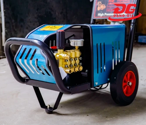 Máy phun rửa xe Kumisai KMS-1802B 4