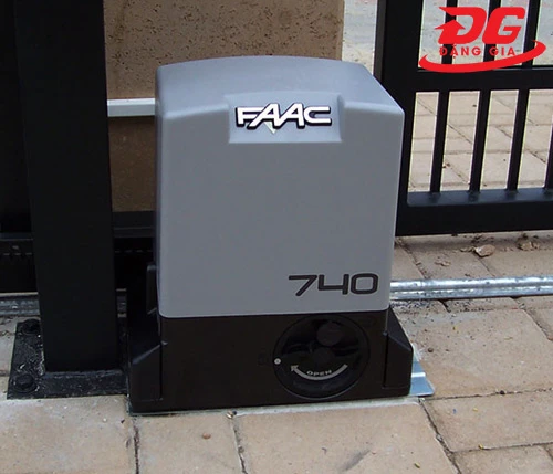 Motor cổng lùa FAAC C740 4