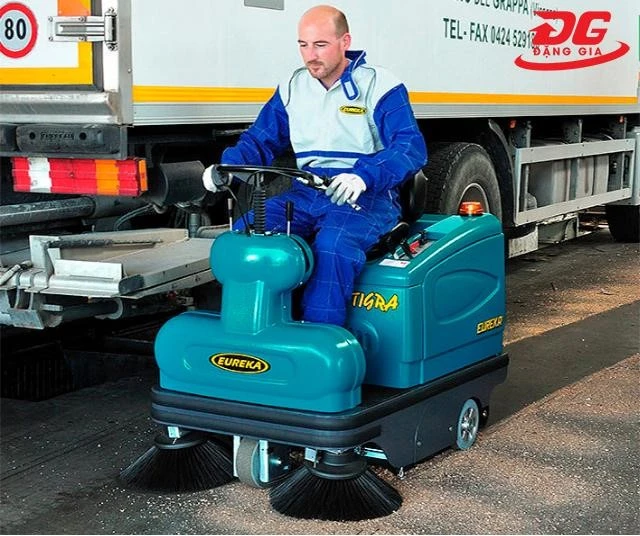 Xe Quét Rác Eureka: Tiết Kiệm Nước, Tiết Kiệm Thời Gian