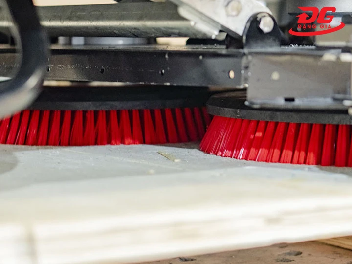 bàn chà Máy chà sàn ngồi lái Kumisai KMS 245