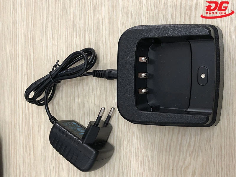 bán cục sạc bộ đàm Motorola