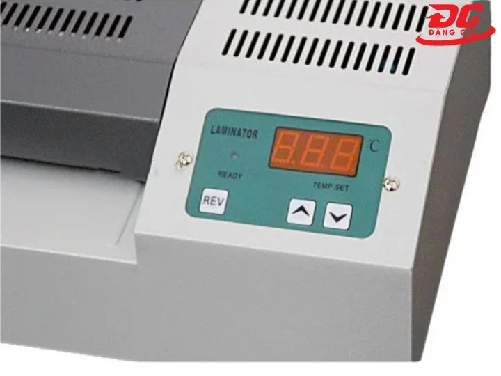 Bảng điều khiển Máy ép plastic YT-330