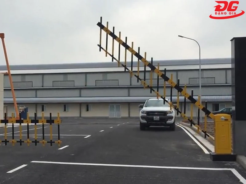 Barie rào chắn vận hành hoàn toàn tự động