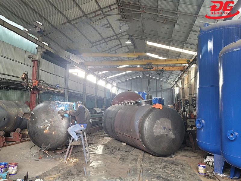 Xưởng gia công và hoàn thiện bình khí nén
