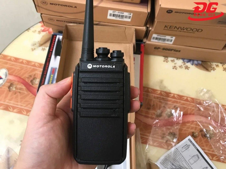 Bộ đàm đi phượt Motorola GP 588