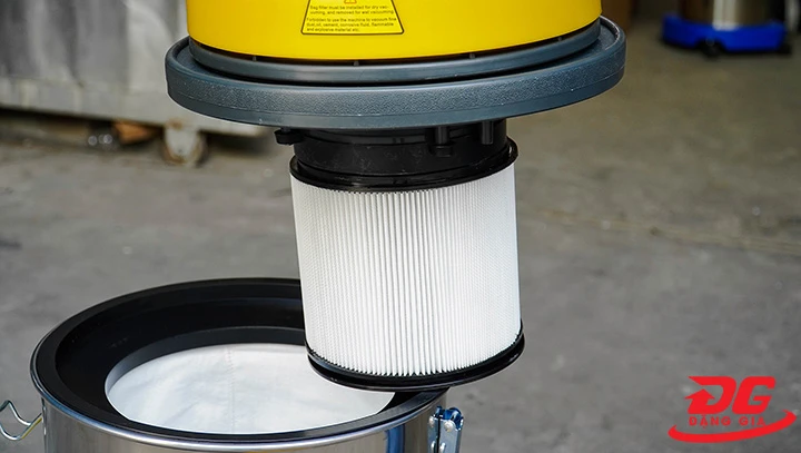 Máy hút bụi hút nước Kumisai KMS30H HEPA