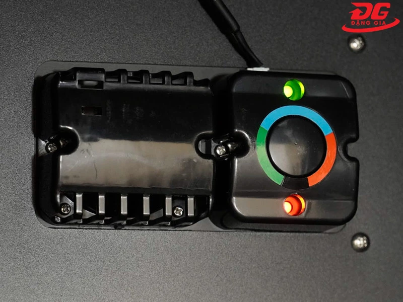 tủ chống ẩm máy ảnh Dry Cabi DHC-80XL