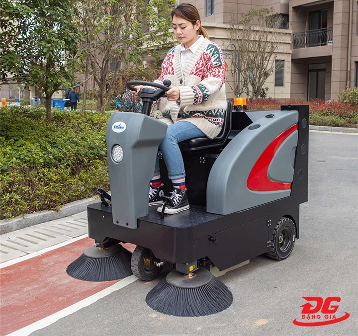 cách dùng chổi xe quét rác