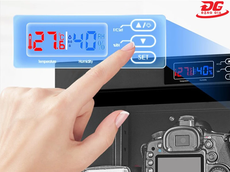 Cách sử dụng tủ hút ẩm máy ảnh Nikatei NC-80S rất đơn giản