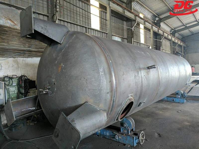 Bình khí nén sau khi được gò ép, hàn nối