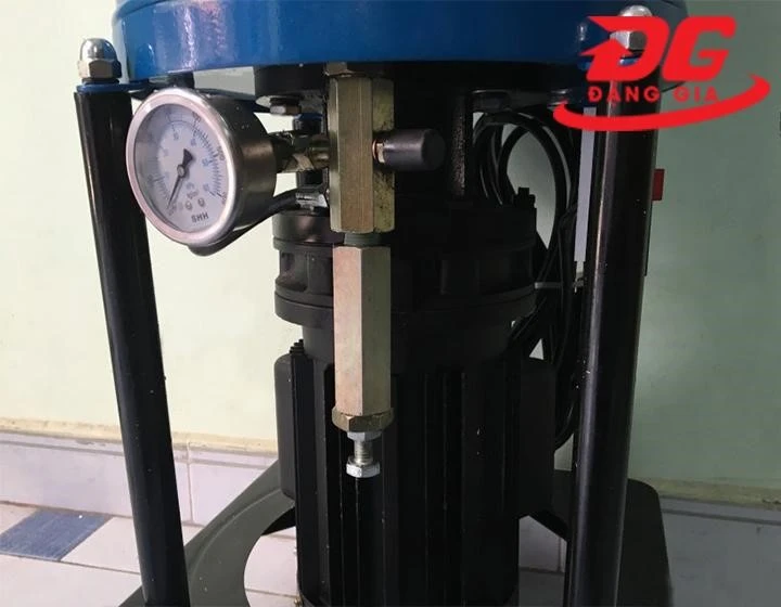  Chi tiết máy bơm mỡ Palada PD-20L