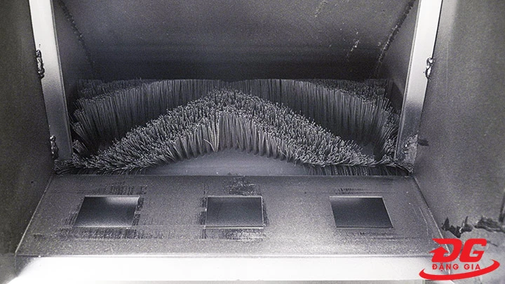 Chổi chính xe quét rác ngồi lái Kumisai KMS-1800E