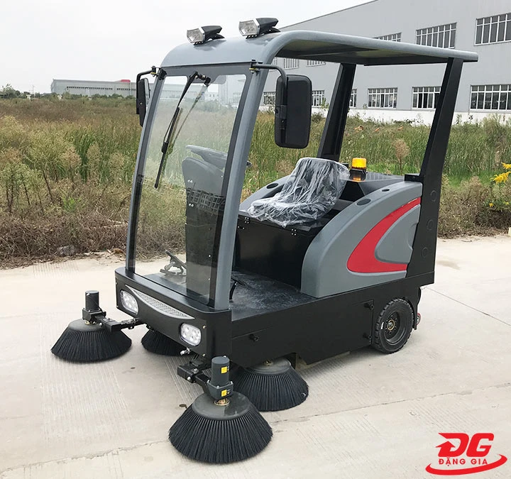 Chổi phụ xe quét rác ngồi lái Kumisai KMS-1800E