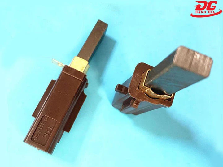 Chổi than máy hút bụi công nghiệp là gì