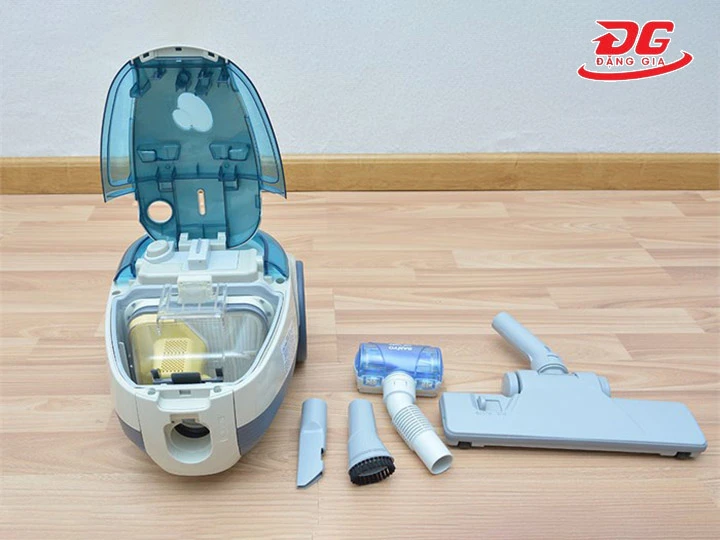 chuẩ bị máy hút bụi Sanyo