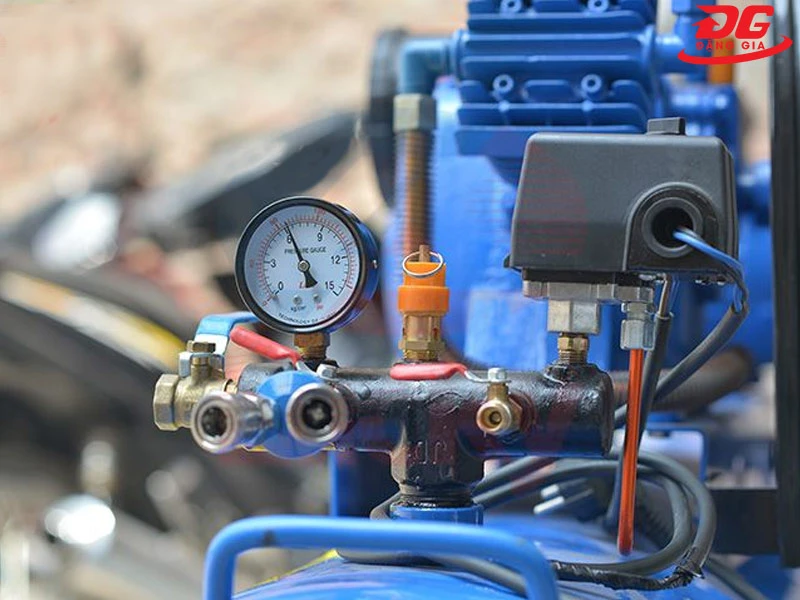 Cụm van - Đồng hồ đo áp suất