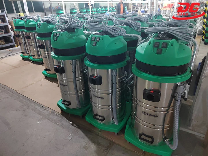 mua máy hút bụi 2200W