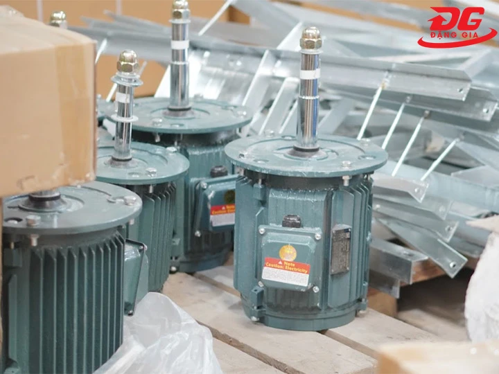 Động cơ quạt của tháp giải nhiệt Kumisai KMS 200RT 