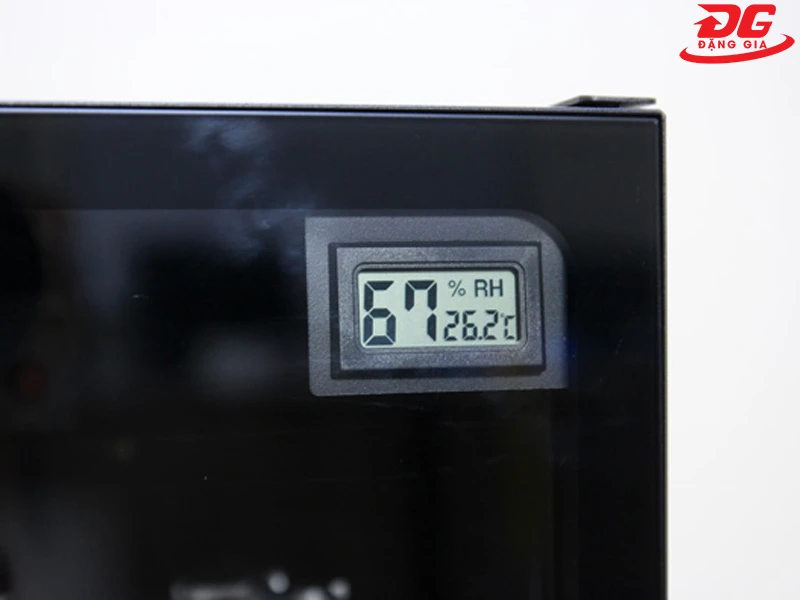 Đồng hồ hiển thị mức ẩm và nhiệt độ
