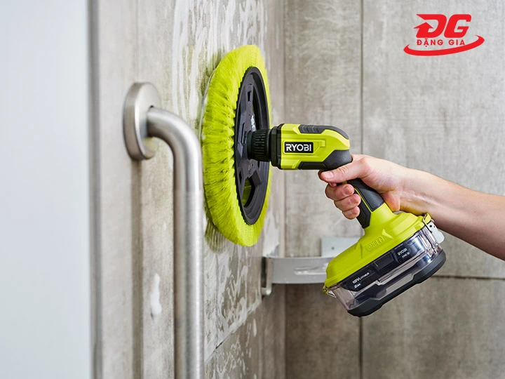 sử dụng máy chà sàn Ryobi