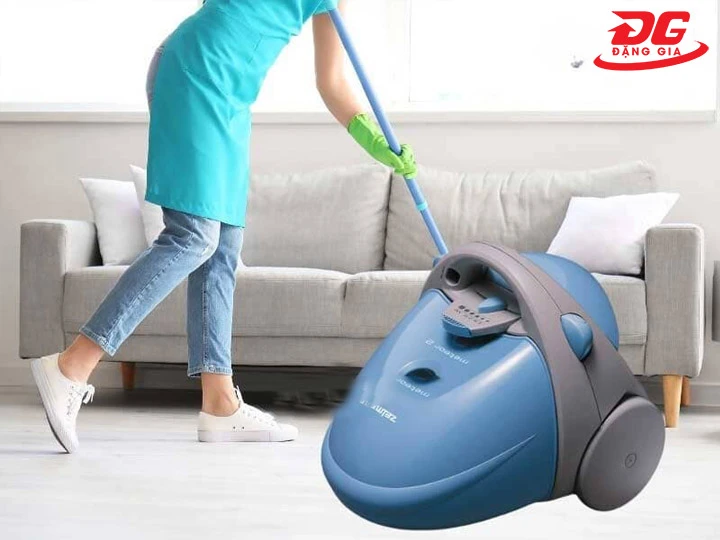 dung tích máy hút bụi 2200W lớn