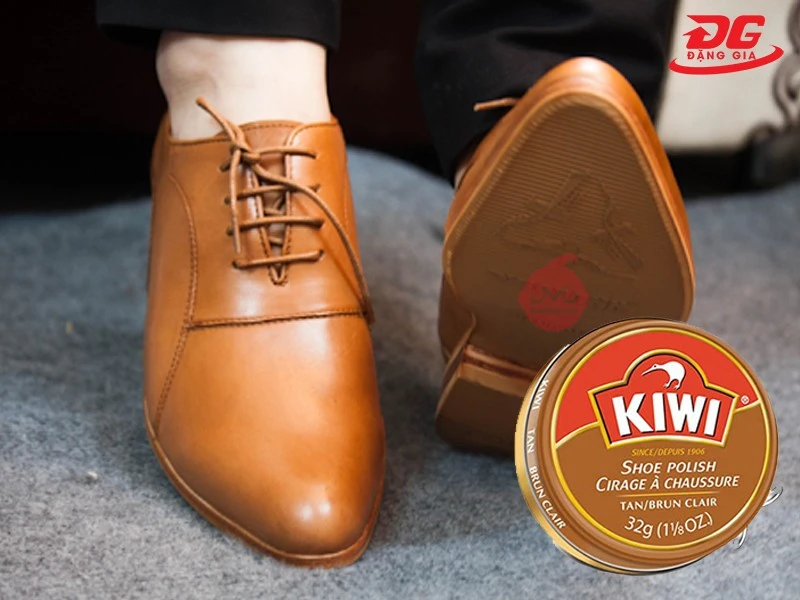 Giá bán xi giày màu vàng bò cũng vô cùng phải chăng