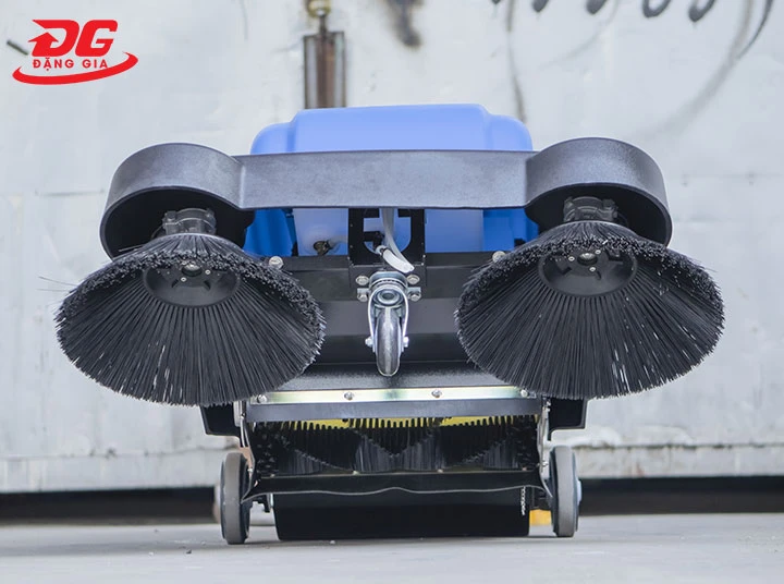 bán chổi xe quét đường
