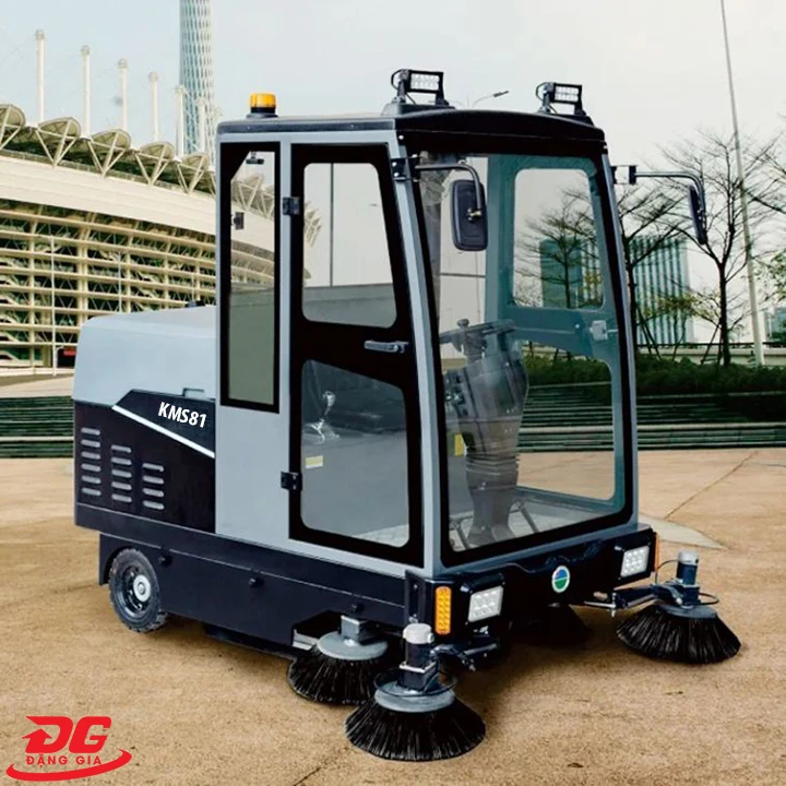 Giá xe quét rác công nghiệp Kumisai KMS-81